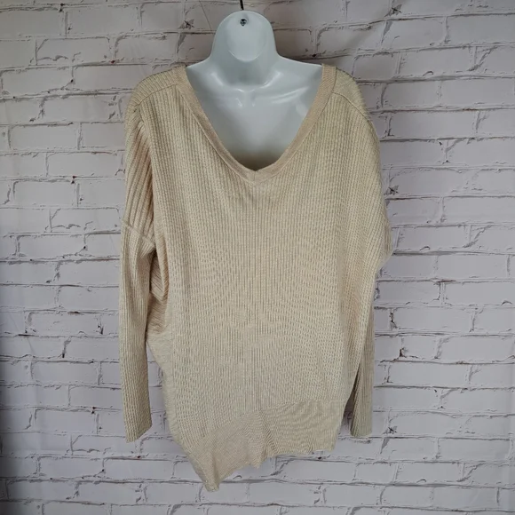 AllSaints Keld V-neck Oversized Assymetrical 100% merino Sweater. - Picture 5 of 9